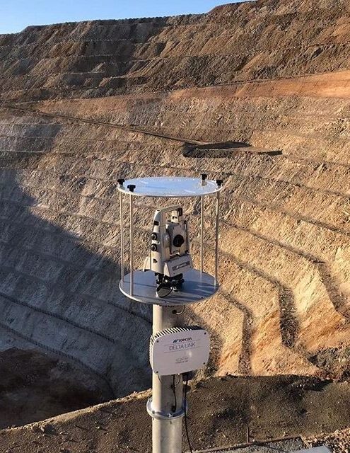 Zrobotyzowany tachimetr Topcon MS05 AXII