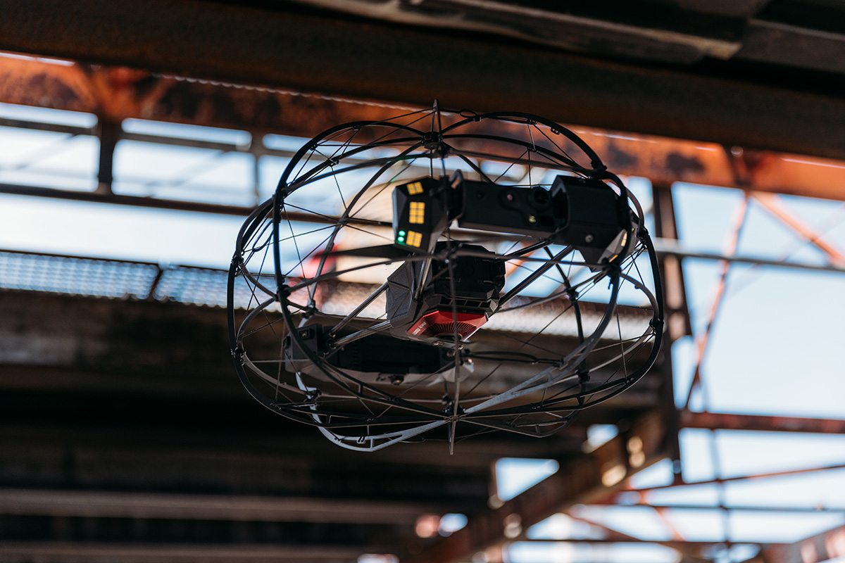 dron inspekcyjny flybotix asio x